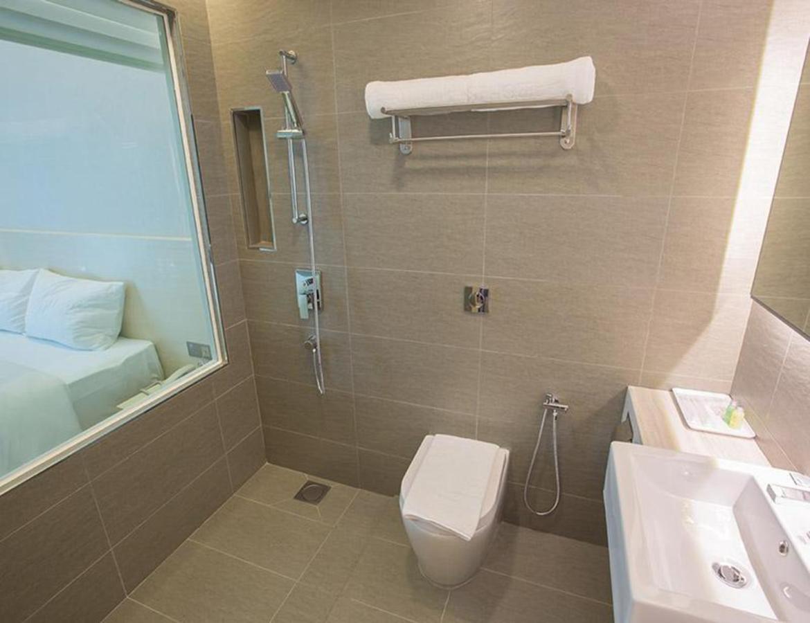 Minimalist Hotel Johor Bahru Kültér fotó