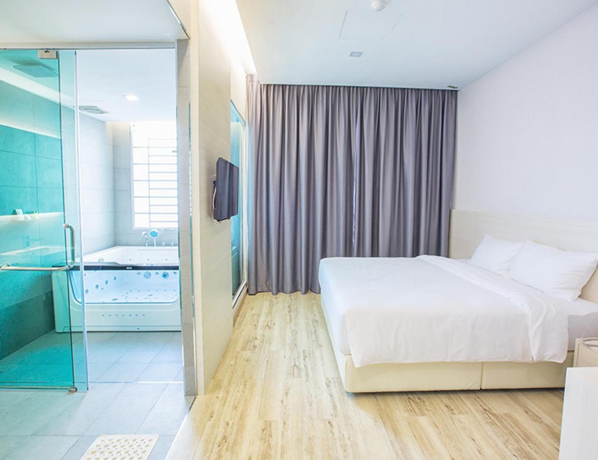 Minimalist Hotel Johor Bahru Kültér fotó