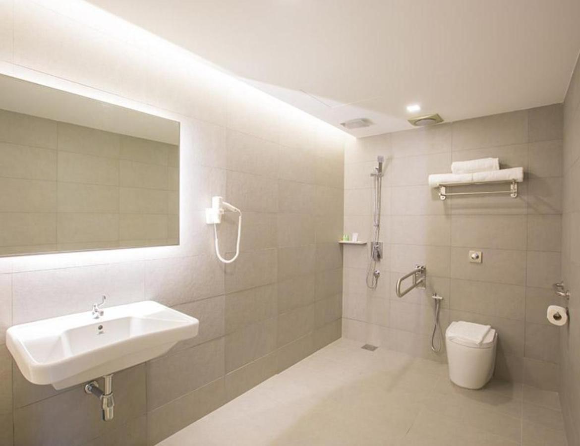 Minimalist Hotel Johor Bahru Kültér fotó
