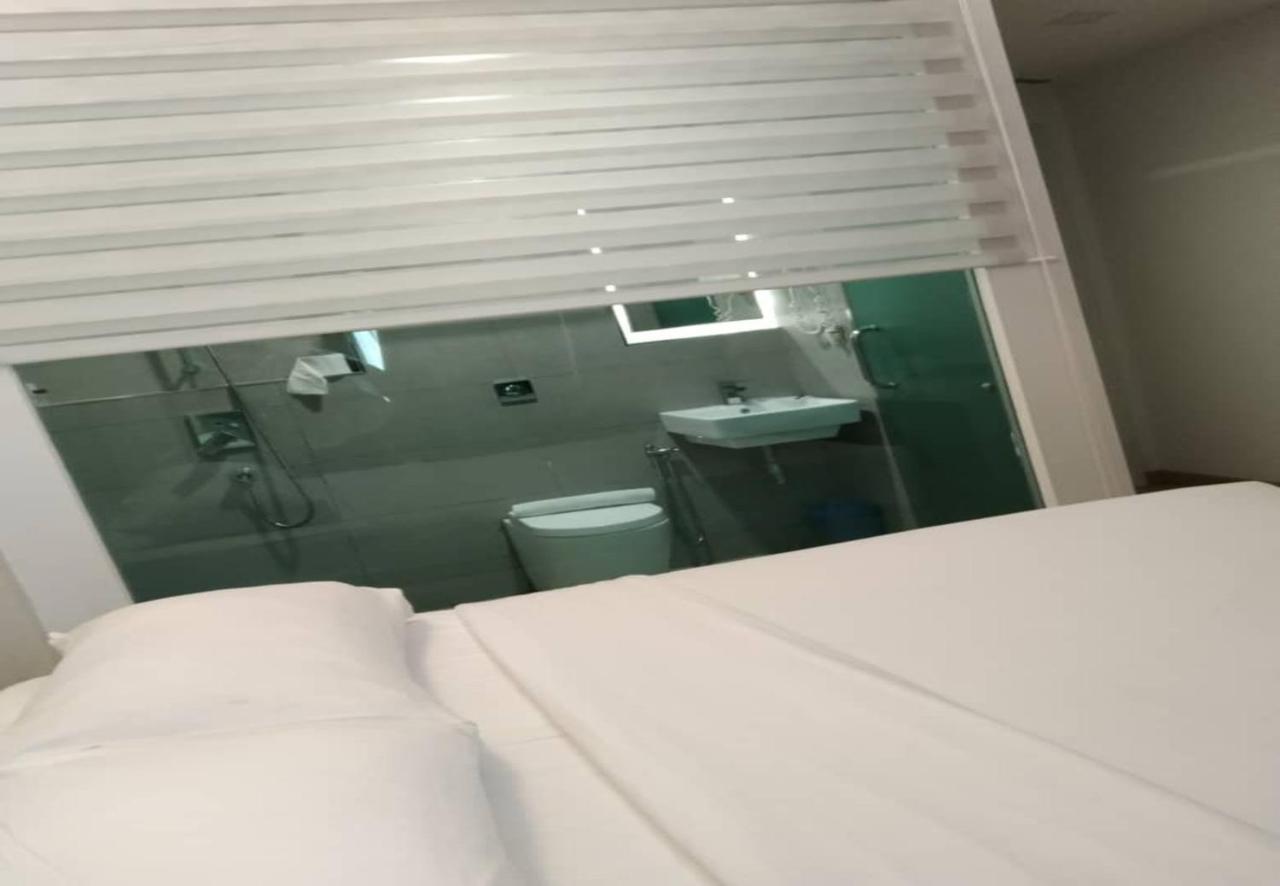 Minimalist Hotel Johor Bahru Kültér fotó