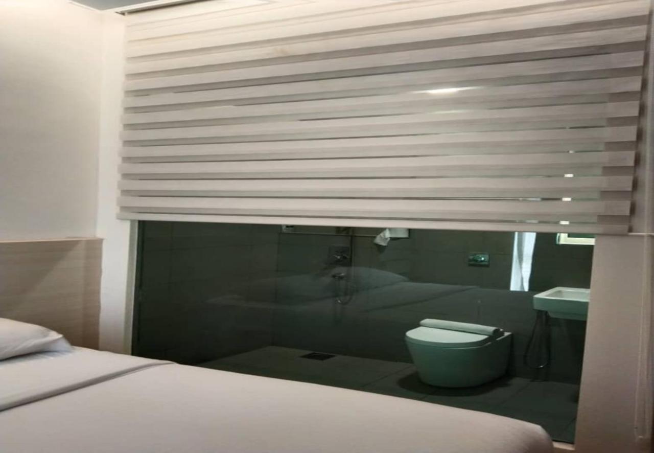 Minimalist Hotel Johor Bahru Kültér fotó